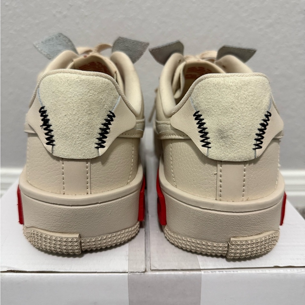 Nike Cream Sneakers with Red Detail - Picture 6 of 9